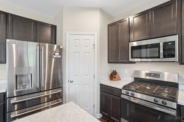 2714 Leonardo Way, Franklin Twp, OH 45005