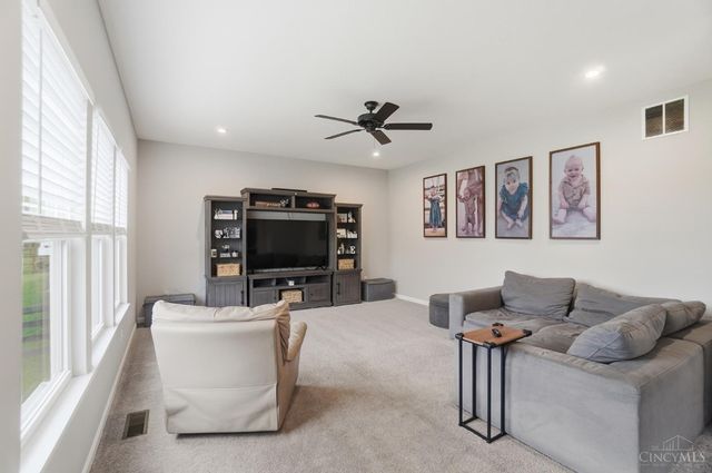 2714 Leonardo Way, Franklin Twp, OH 45005