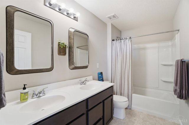 2714 Leonardo Way, Franklin Twp, OH 45005