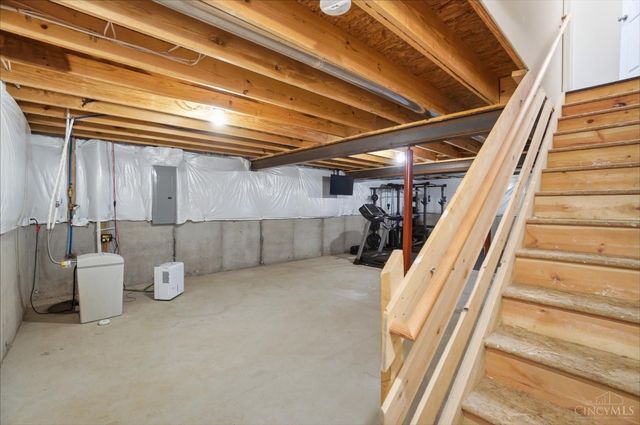 2714 Leonardo Way, Franklin Twp, OH 45005
