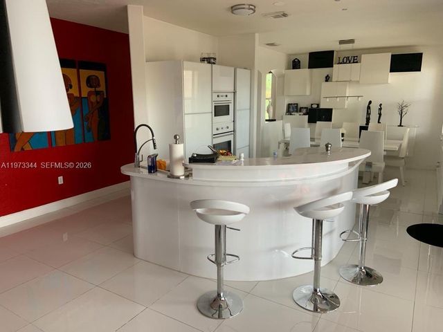 7586 NW 113th Path 0, Doral, FL 33178