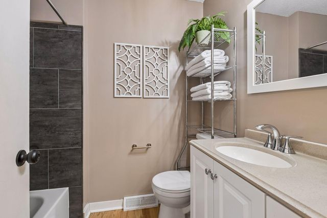 1432 Arden View Drive, Arden Hills, MN 55112