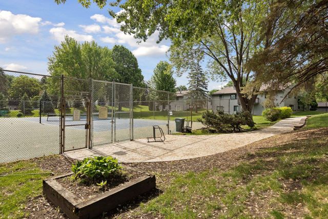 1432 Arden View Drive, Arden Hills, MN 55112