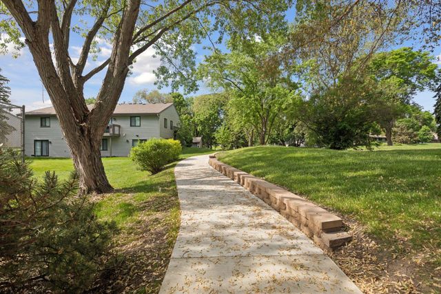 1432 Arden View Drive, Arden Hills, MN 55112