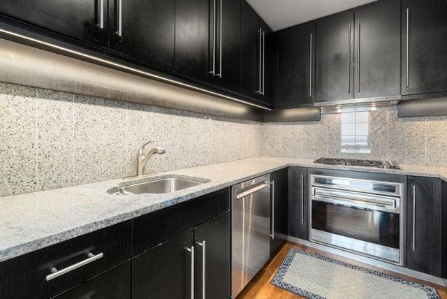 500 Atlantic Ave 16M, Boston, MA 02210