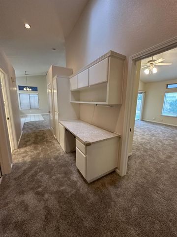 2260 E Niles Avenue, Fresno, CA 93720