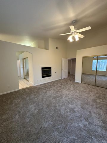 2260 E Niles Avenue, Fresno, CA 93720