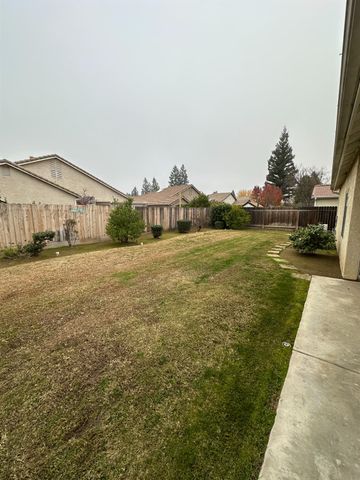 2260 E Niles Avenue, Fresno, CA 93720