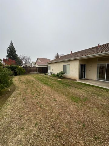 2260 E Niles Avenue, Fresno, CA 93720