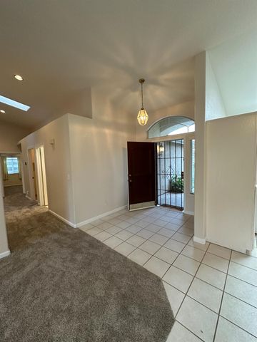 2260 E Niles Avenue, Fresno, CA 93720