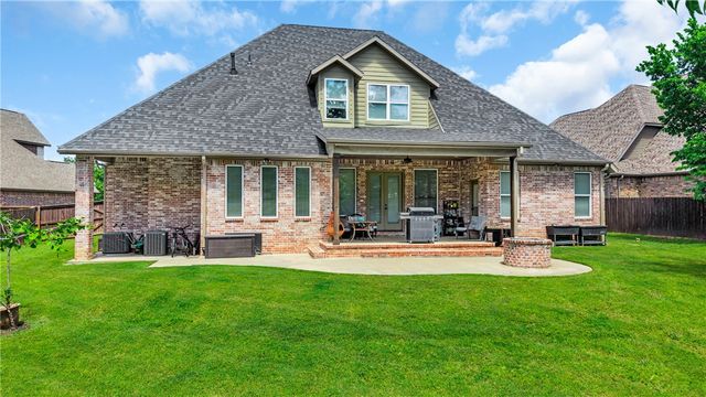 4010 NE Miner Court, Bentonville, AR 72712