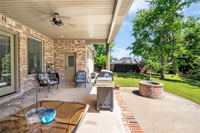 4010 NE Miner Court, Bentonville, AR 72712