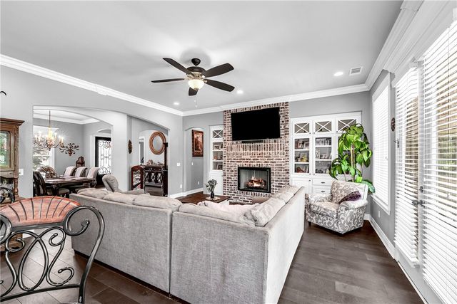 4010 NE Miner Court, Bentonville, AR 72712