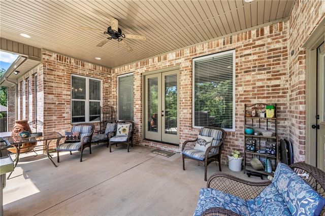 4010 NE Miner Court, Bentonville, AR 72712