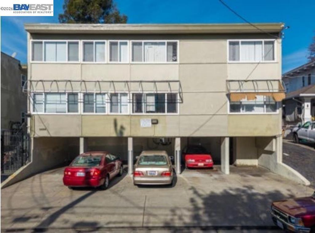 Image 1 of property listing at 2505 10th Ave, Oakland, CA 94606
