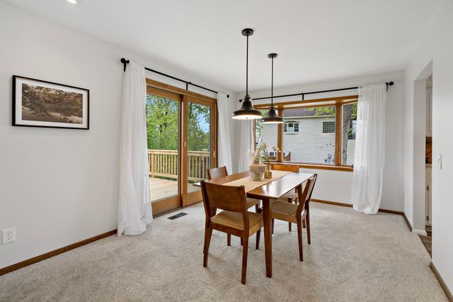1353 Wood Duck Trail, Shakopee, MN 55379