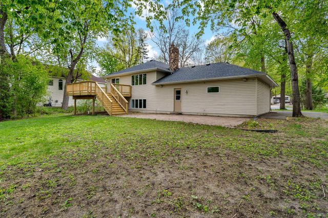 1353 Wood Duck Trail, Shakopee, MN 55379