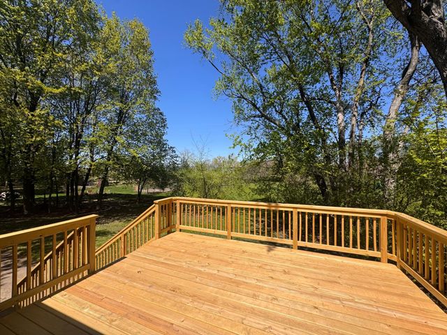 1353 Wood Duck Trail, Shakopee, MN 55379