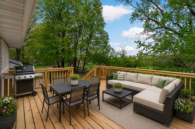 1353 Wood Duck Trail, Shakopee, MN 55379