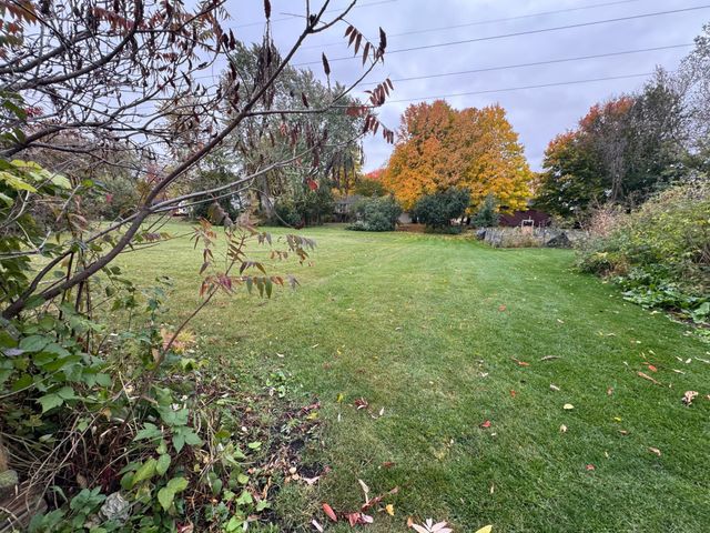 1353 Wood Duck Trail, Shakopee, MN 55379