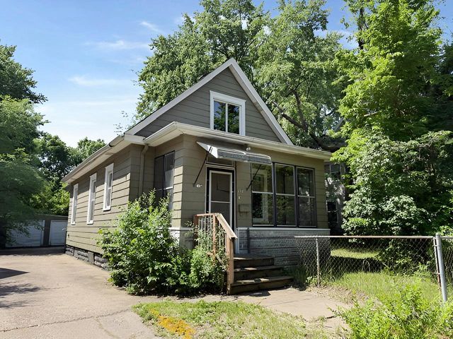 350 Jenks Avenue, Saint Paul, MN 55130