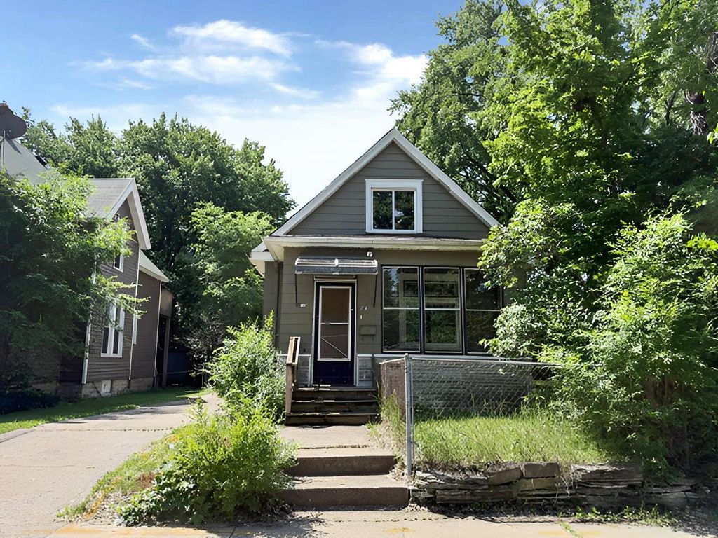 350 Jenks Avenue, Saint Paul, MN 55130