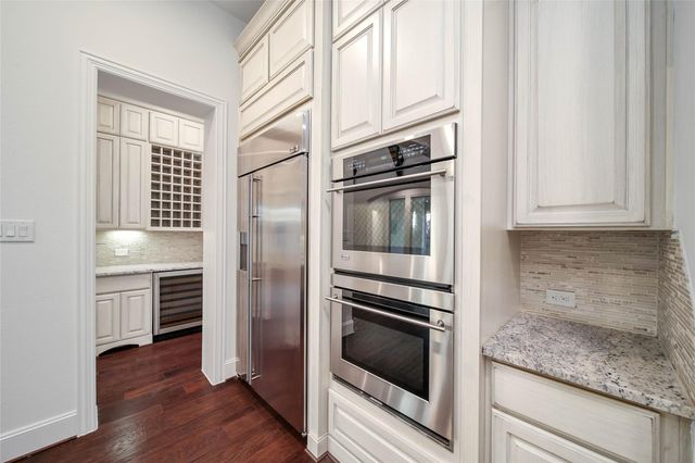 19 Brittany Rose Place, The Woodlands, TX 77375