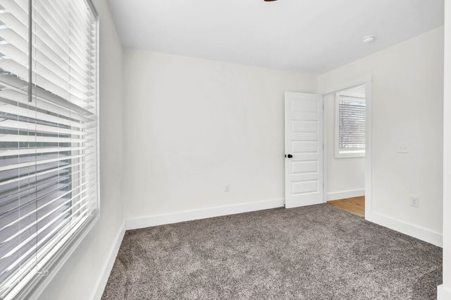 2015 Rosemary Dr, Clarksville, TN 37042