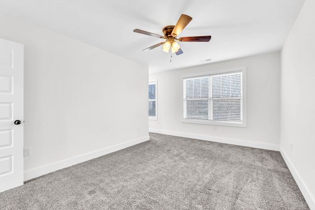 2015 Rosemary Dr, Clarksville, TN 37042