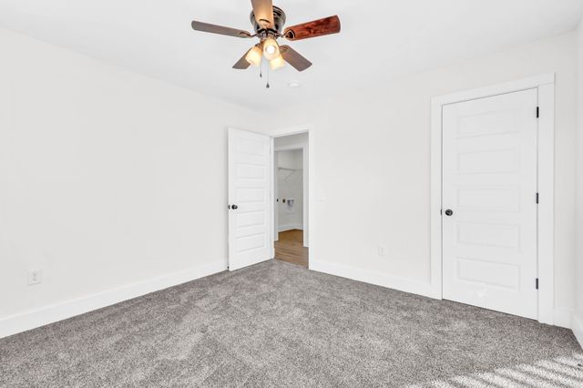 2015 Rosemary Dr, Clarksville, TN 37042