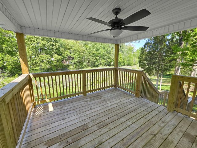 2015 Rosemary Dr, Clarksville, TN 37042