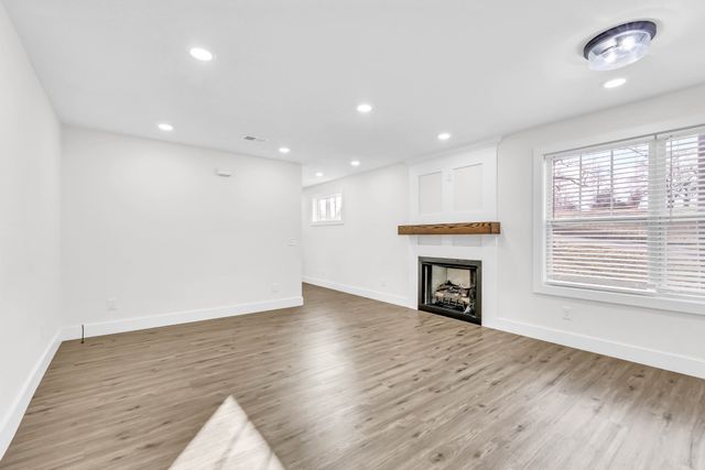 2015 Rosemary Dr, Clarksville, TN 37042