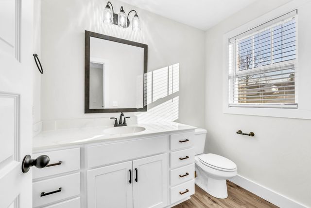 2015 Rosemary Dr, Clarksville, TN 37042