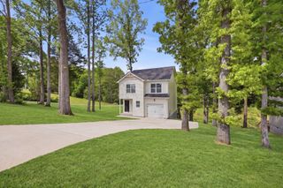 2015 Rosemary Dr, Clarksville, TN 37042