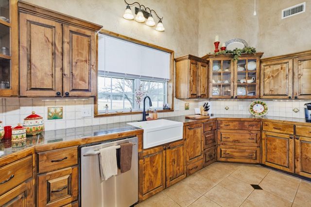 4460 Hildreth Pool Road, Bowie, TX 76230