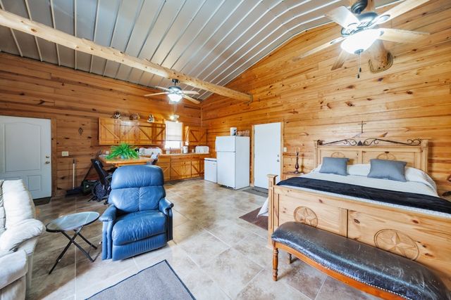 4460 Hildreth Pool Road, Bowie, TX 76230