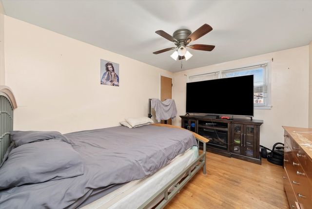 5006 S La Crosse Avenue, Chicago, IL 60638