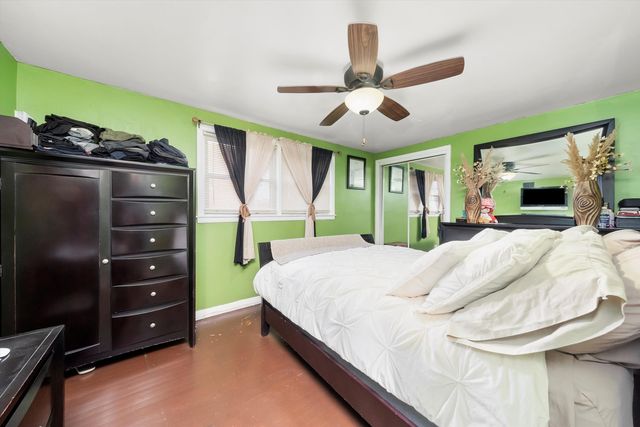 5006 S La Crosse Avenue, Chicago, IL 60638