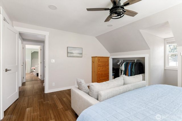 1565 SW Putnam Drive, Oak Harbor, WA 98277