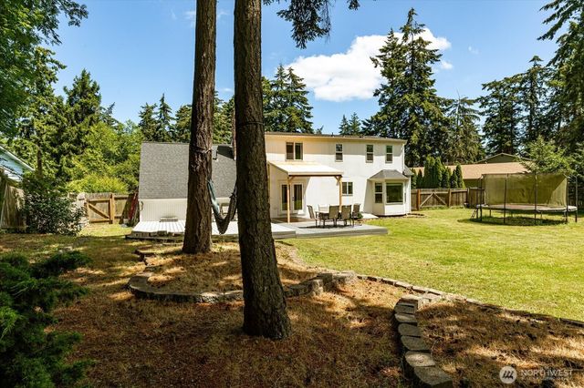 1565 SW Putnam Drive, Oak Harbor, WA 98277