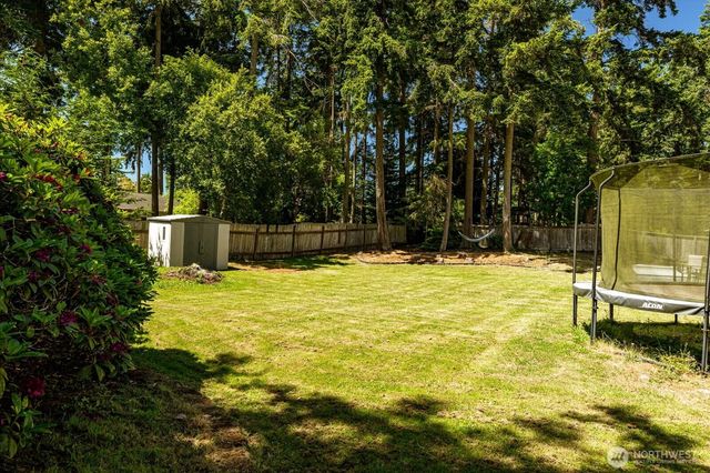 1565 SW Putnam Drive, Oak Harbor, WA 98277