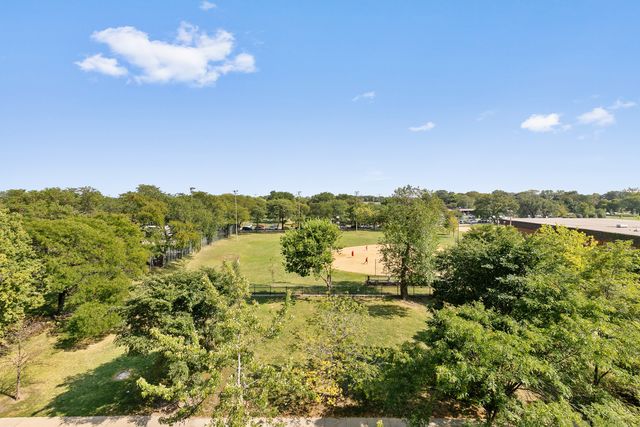 4520 N CLARENDON Avenue 502, Chicago, IL 60640