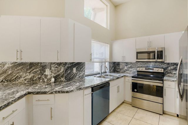 4433 NW 67th Ave, Coral Springs, FL 33067