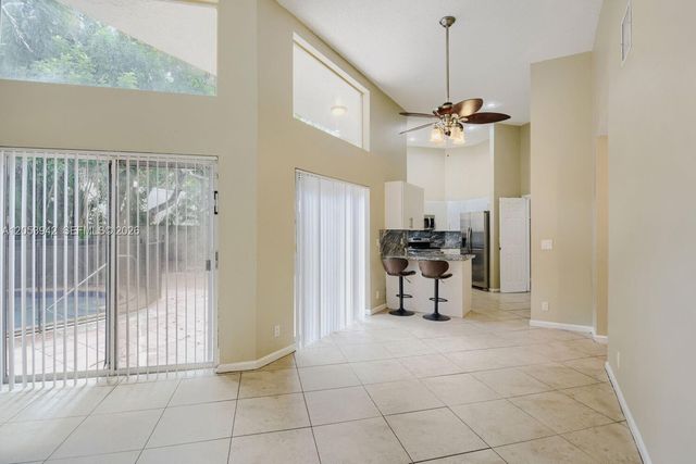 4433 NW 67th Ave, Coral Springs, FL 33067