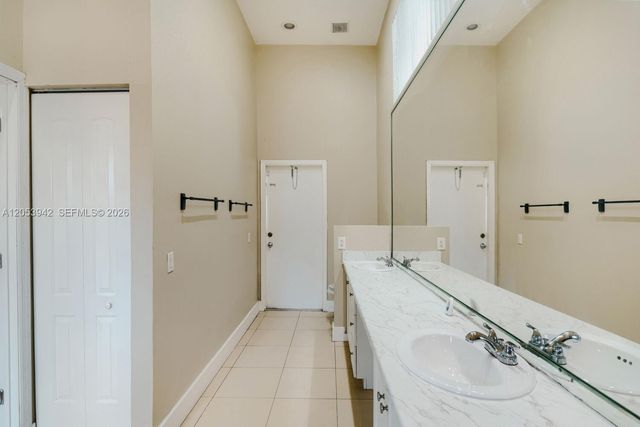 4433 NW 67th Ave, Coral Springs, FL 33067