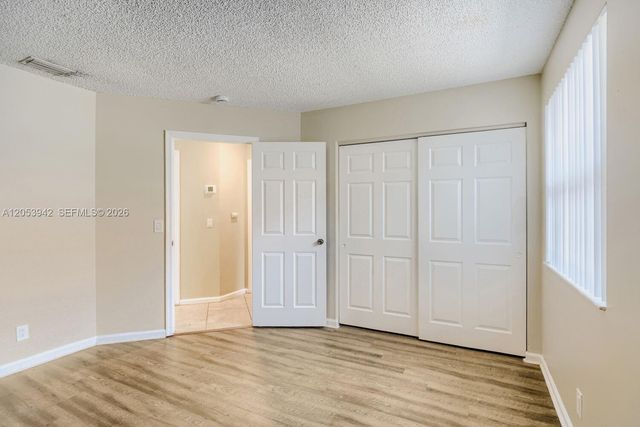4433 NW 67th Ave, Coral Springs, FL 33067