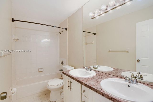 4433 NW 67th Ave, Coral Springs, FL 33067