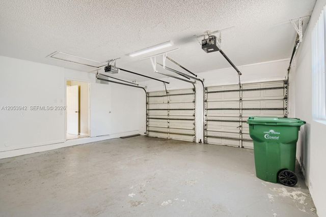4433 NW 67th Ave, Coral Springs, FL 33067