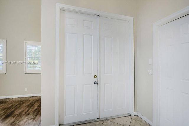 4433 NW 67th Ave, Coral Springs, FL 33067