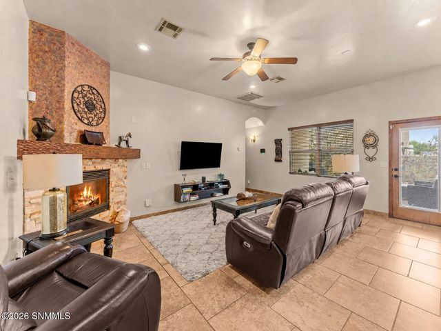 3860 Calle Arriba, Las Cruces, NM 88012